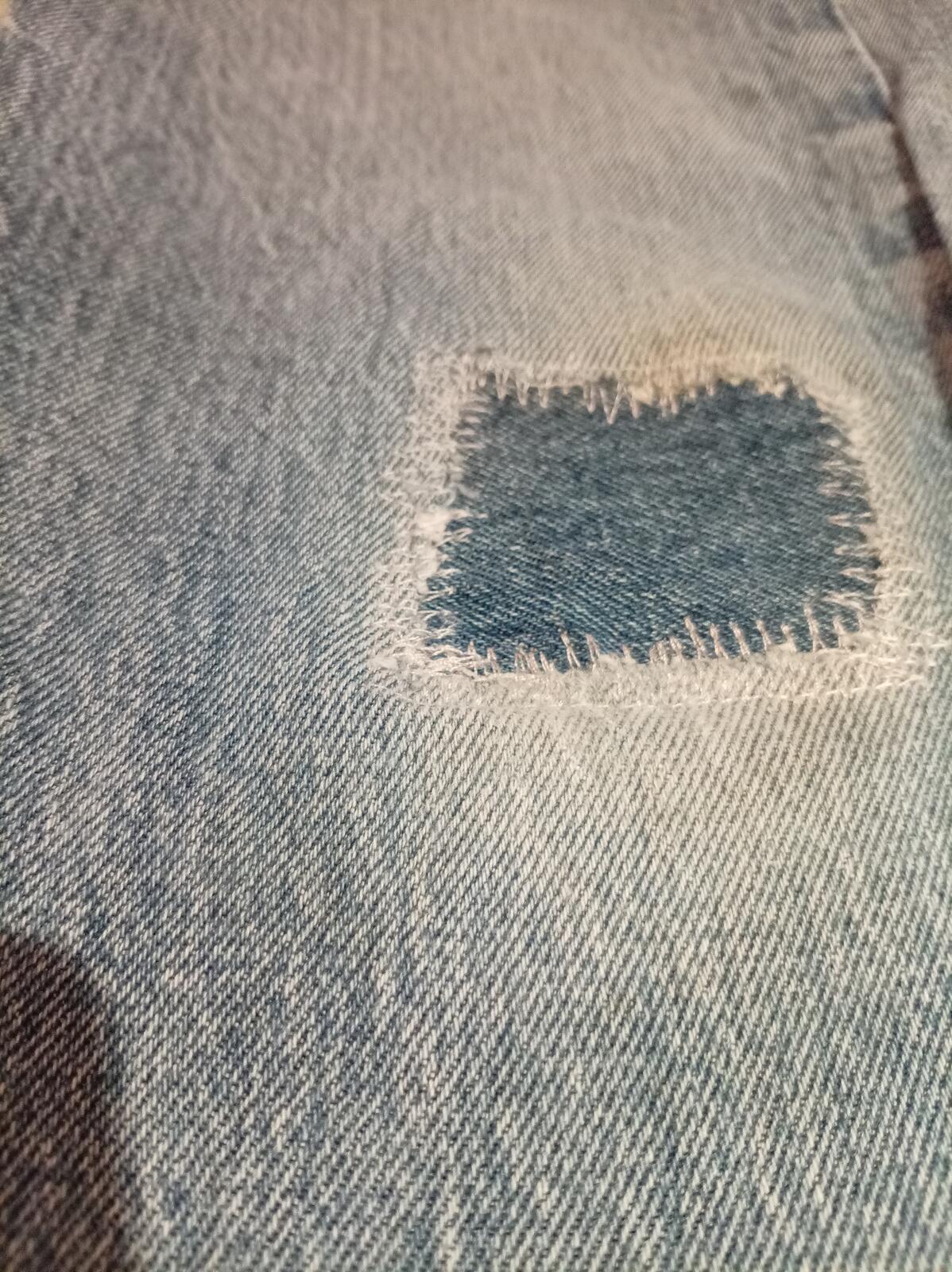 Levi's Light Blue Denim Jeans with Patch Detail - W30 L30