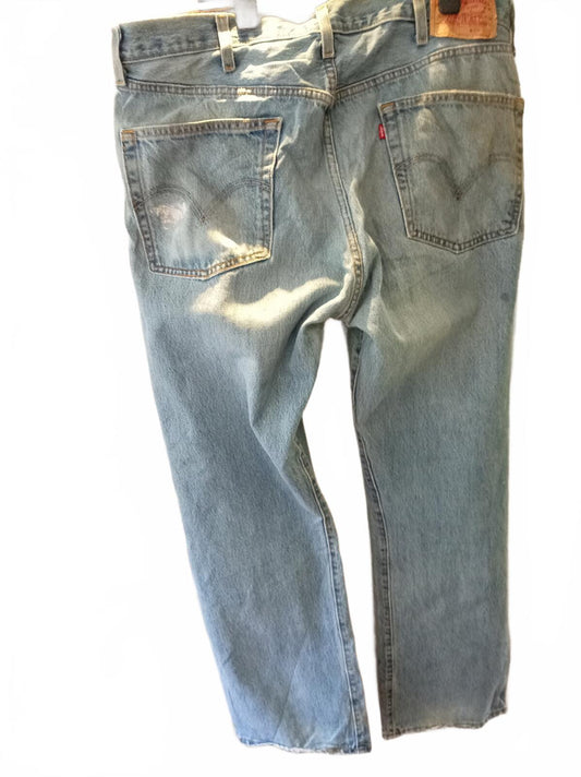 Levi's Classic Light Blue Denim Jeans with Button Fly W38 L32