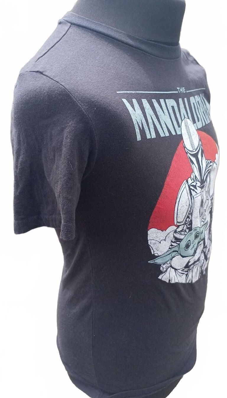 The Mandalorian Black Graphic T-Shirt with Baby Yoda Design - Small