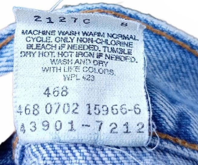 Levi’s 468 Men’s Jeans – USA Made – 2002 – Relaxed Straight Fit – Vintage Denim