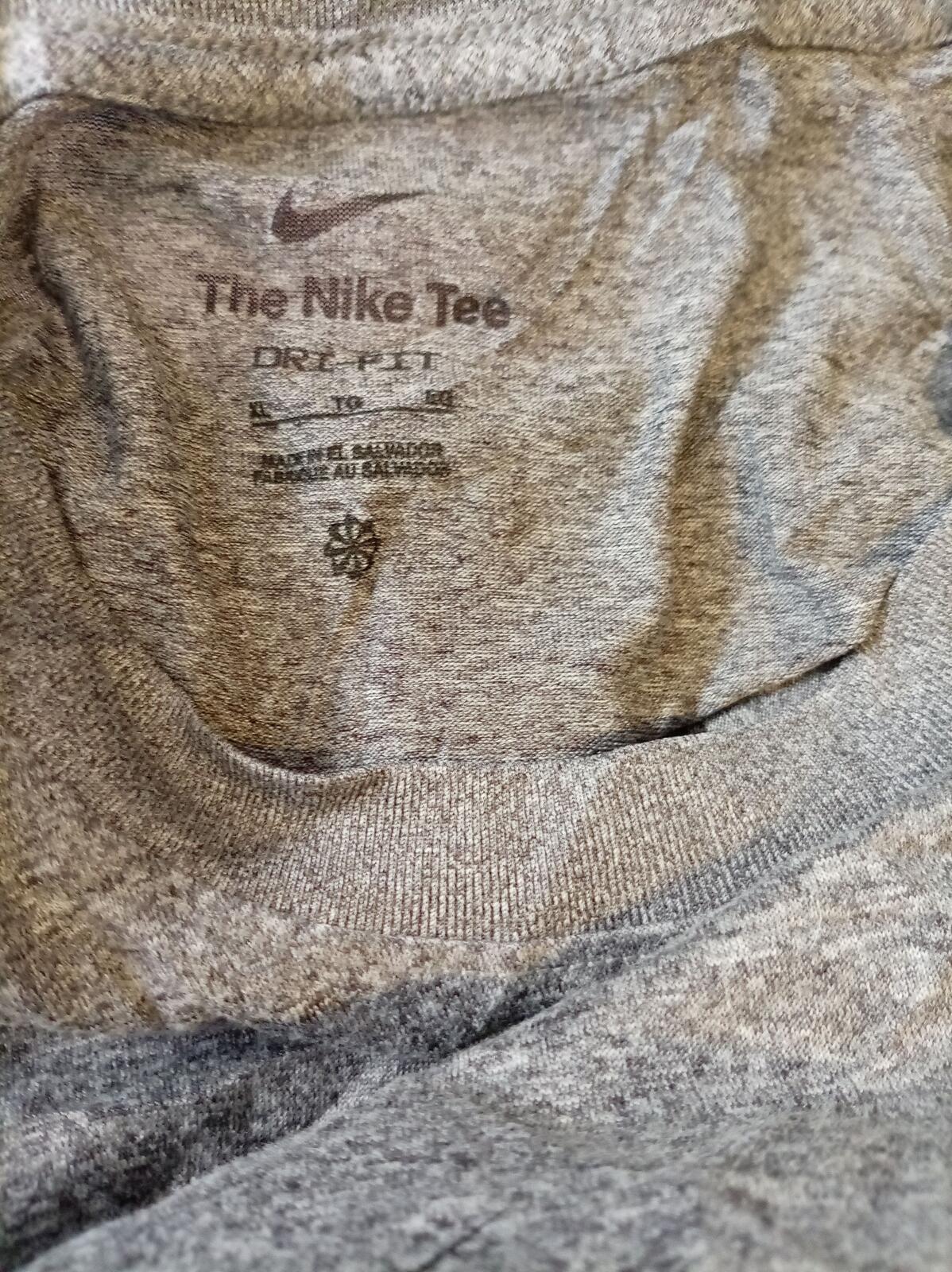 Nike Long Sleeve Grey Graphic T-Shirt Chicago Design - XL