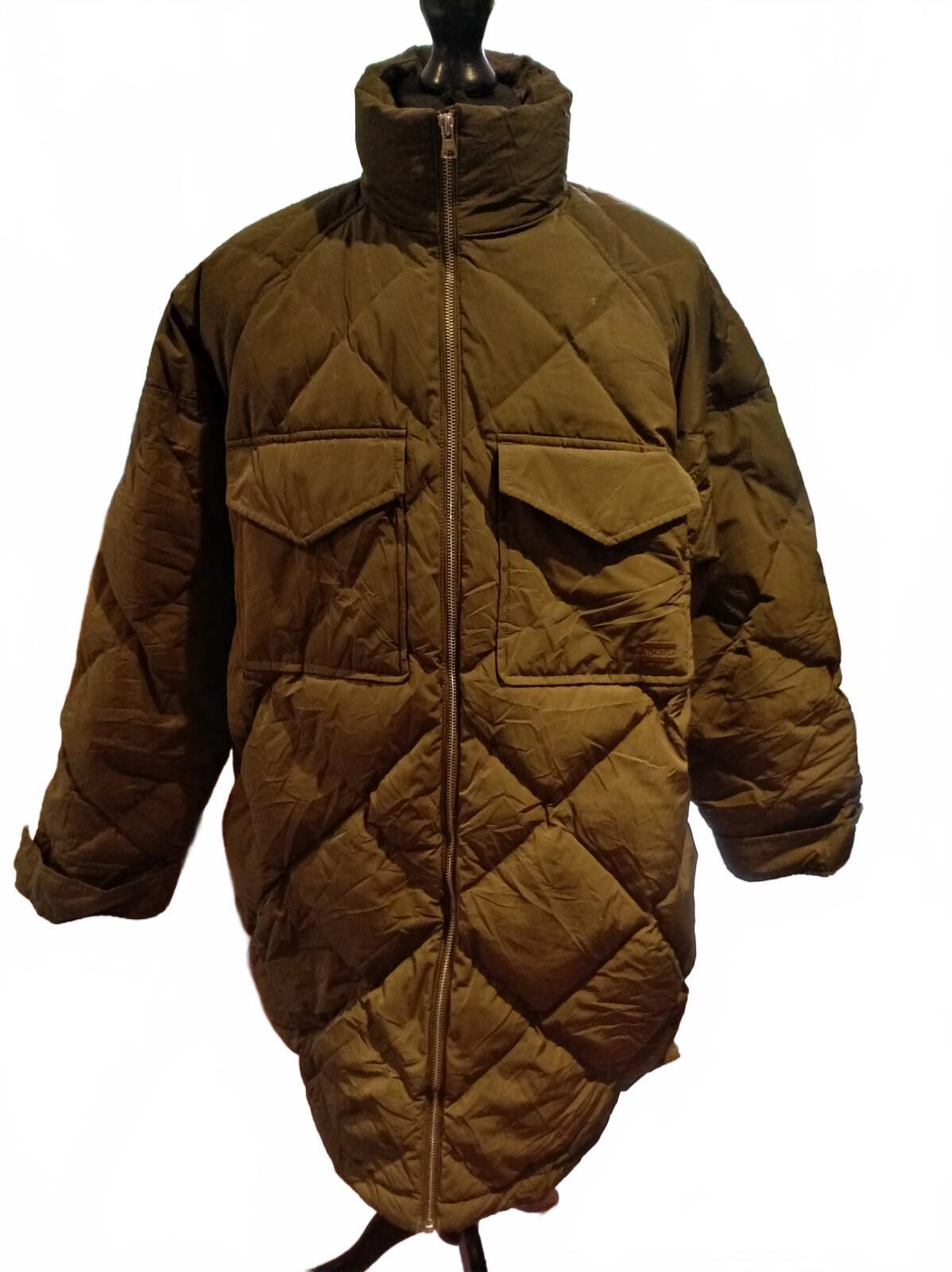 Vintage Levi’s Early‑2000s Colour‑Block Puffer Jacket – Size L (Unisex)