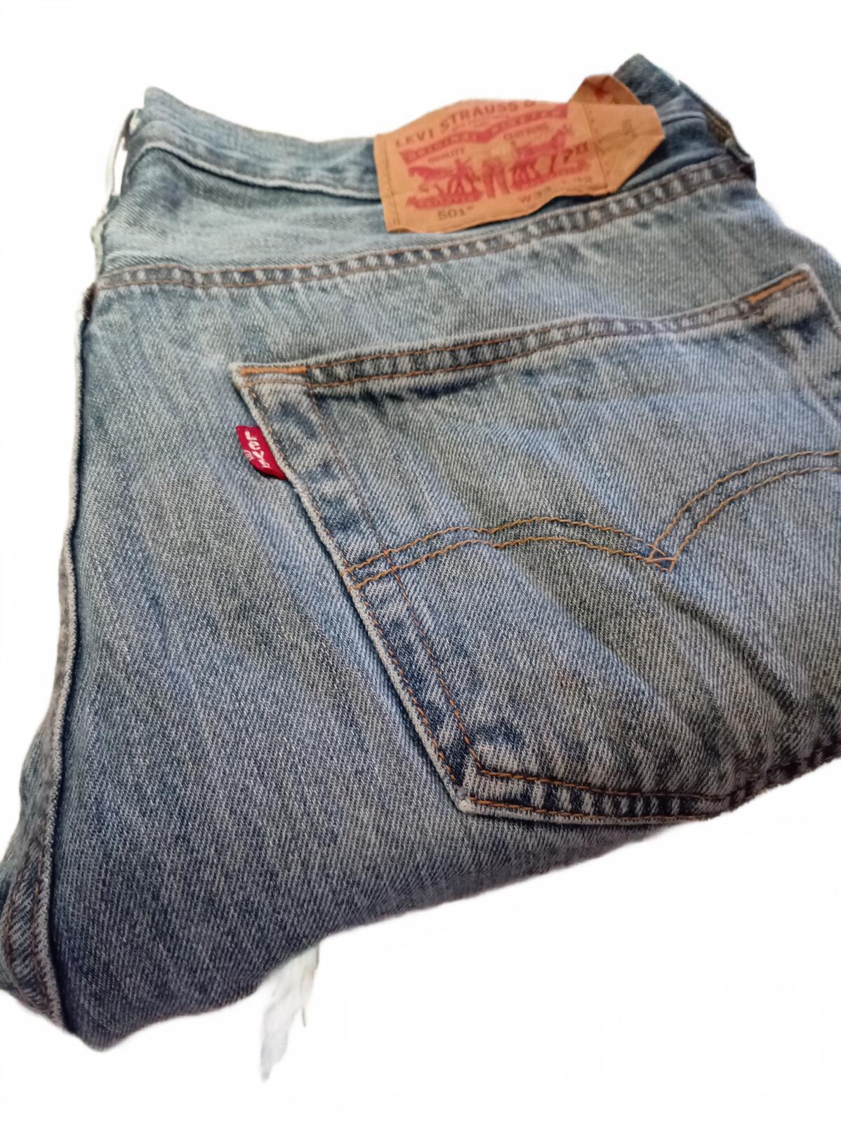 Levi's 501 Light Wash Denim Jeans W33 L32