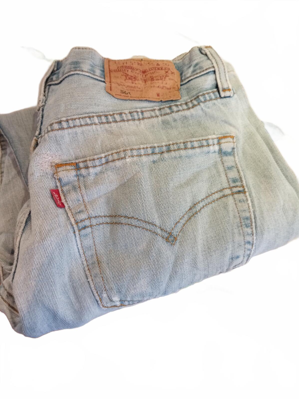 A 2006 pair of Levi 501s Light Wash Denim Jeans - W31 L30