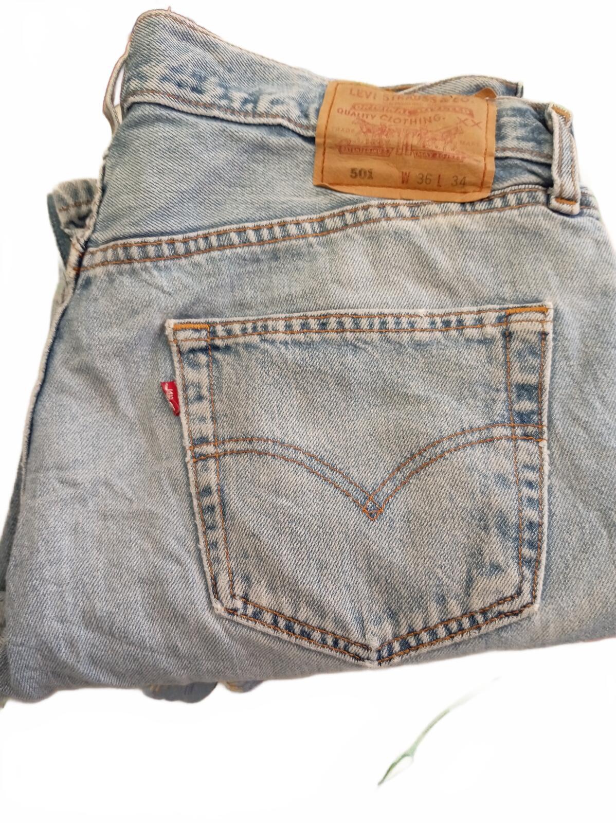 Levis 501s - Button-Fly Denim Jeans - W36 L34