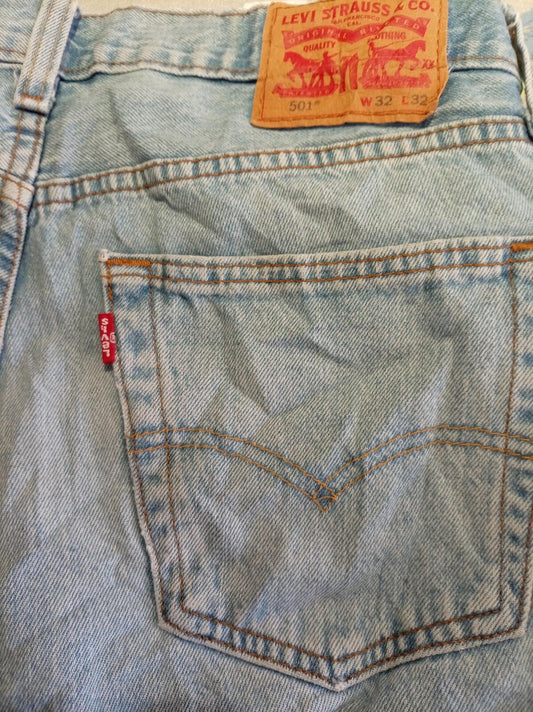 Levi's 501 Light Blue Denim Jeans W32 L32
