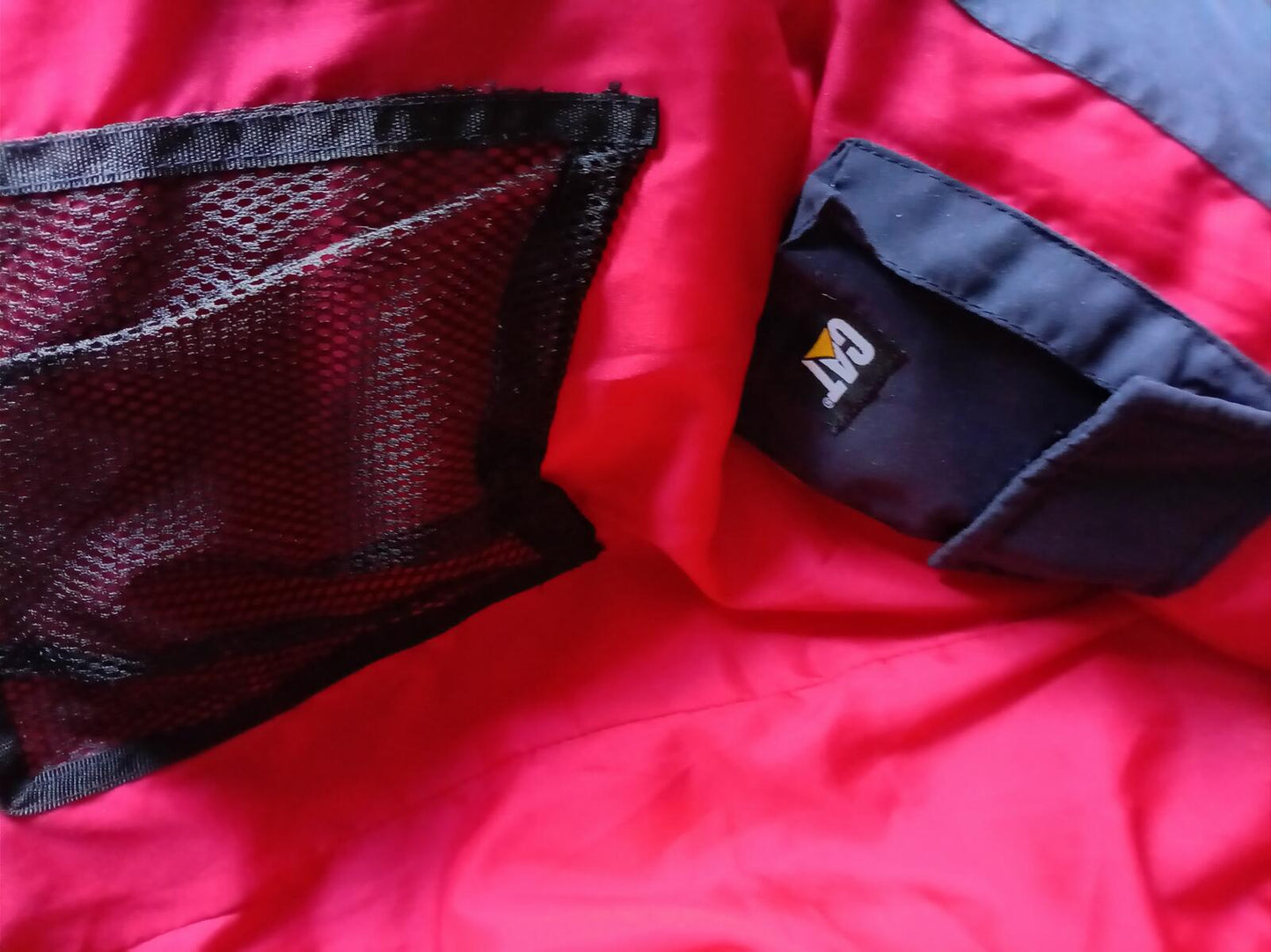 CAT Caterpillar Navy Blue Puffer Jacket with Hood - Size L
