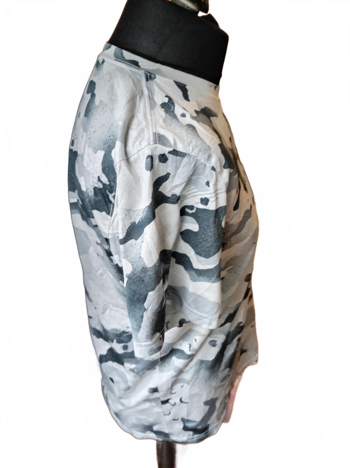 Nike Grey and Black Camouflage Print T-Shirt - Large