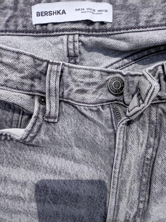 Bershka Light Grey Straight Leg Jeans EUR 34 / USA 28 / UK 6