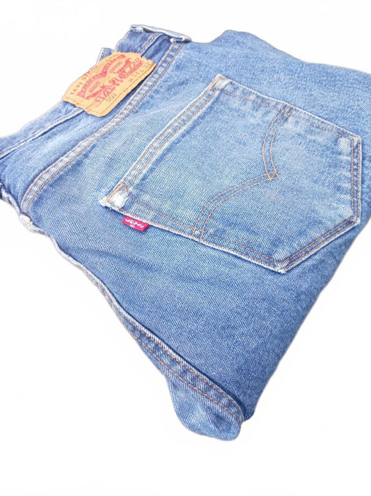 Beautiful Levi's 501 Classic Fit Blue Denim Jeans W34 L32
