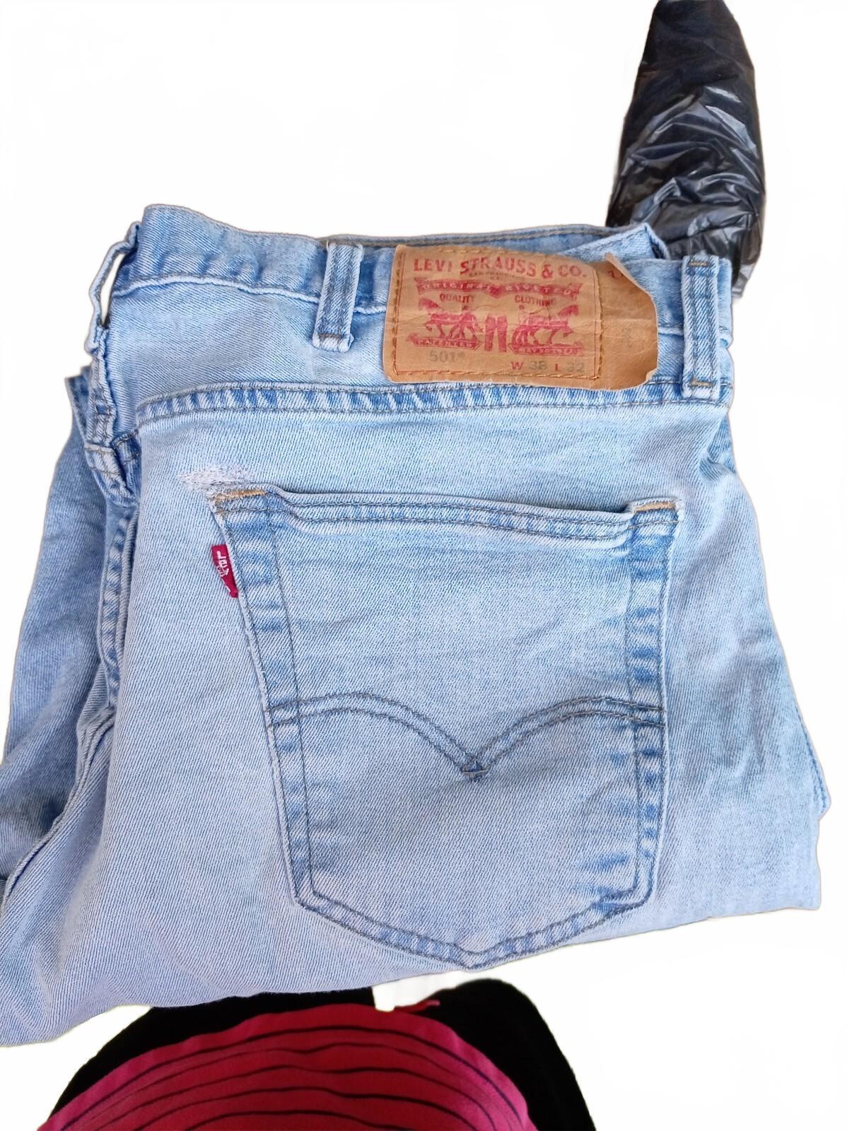 Levi's Light Wash Denim Jeans W38 L32