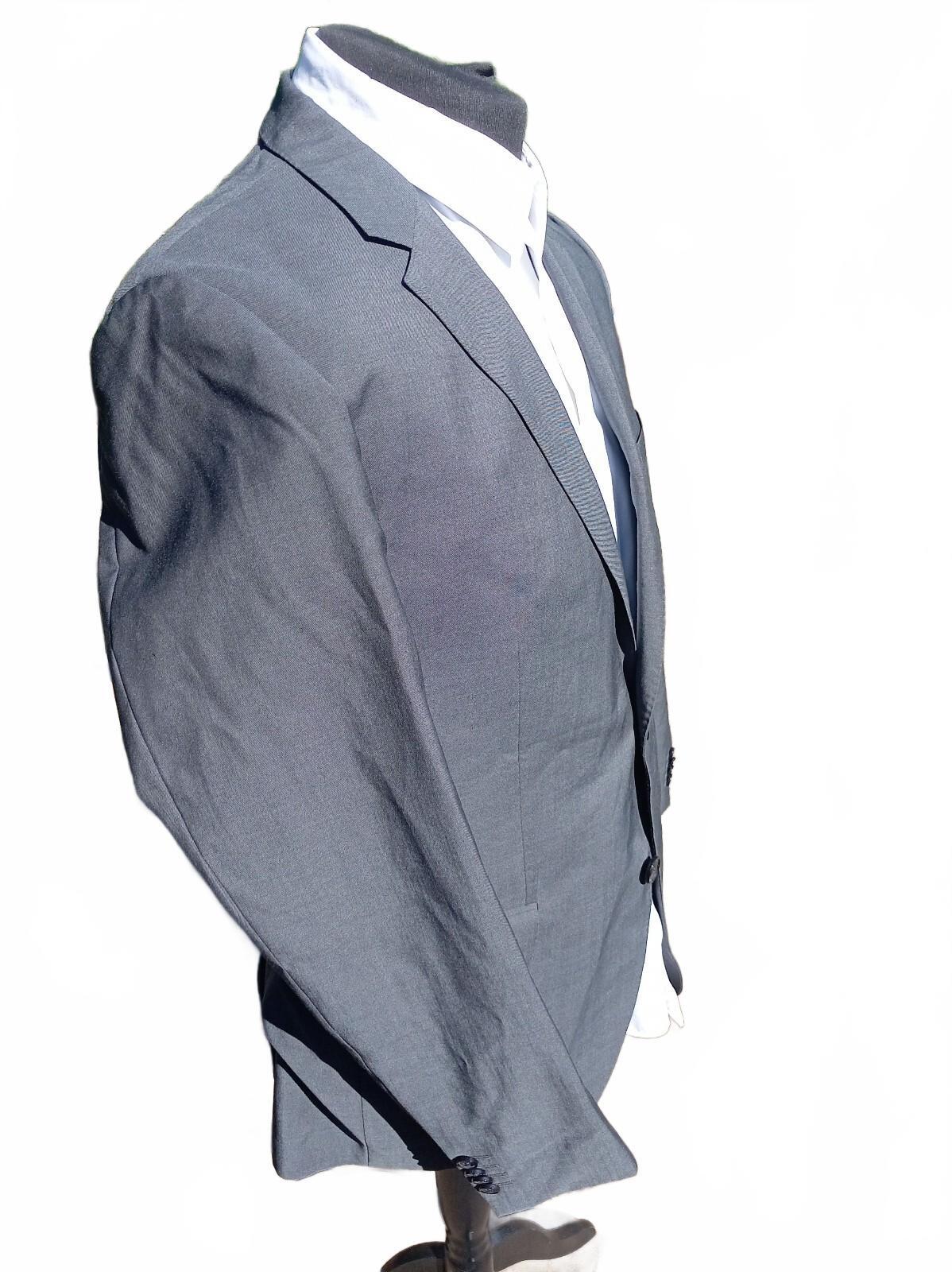 Hugo Boss Men’s Blazer – Size 42R – Tailored Fit – Excellent Condition
