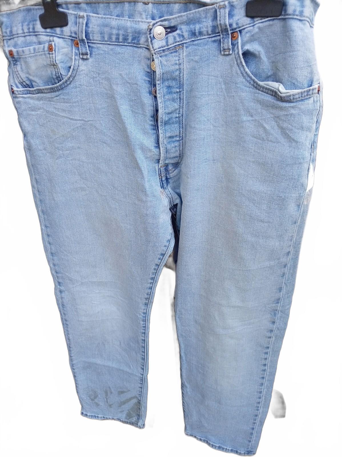 Levi's Light Wash Denim Jeans W38 L32