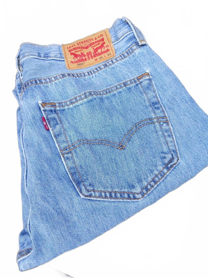 Levi's 501 Light Blue Denim Jeans W31 L32 Beautiful Condition