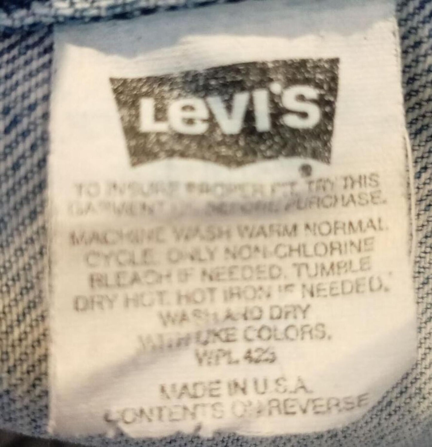 Vintage Levi's Denim Jacket L Large 70507 0389 Blue Trucker Made in USA 1995