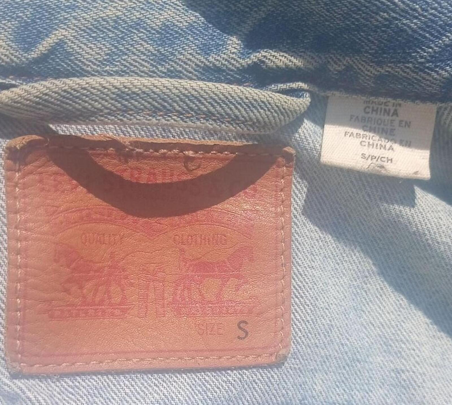 Levi's Women's Denim Trucker Jacket Size S Small Blue Jean Light Wash Classic