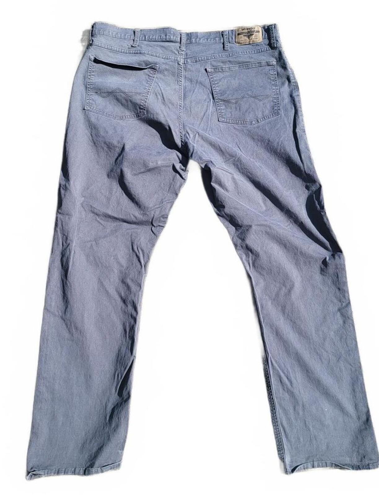 WRANGLER Mens Grey Jeans W40 L32 Stretch Denim Comfort Flex Straight Leg