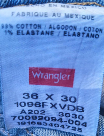 Wrangler Light Blue Jeans 36x30 Stretch Denim 1096FXVDB