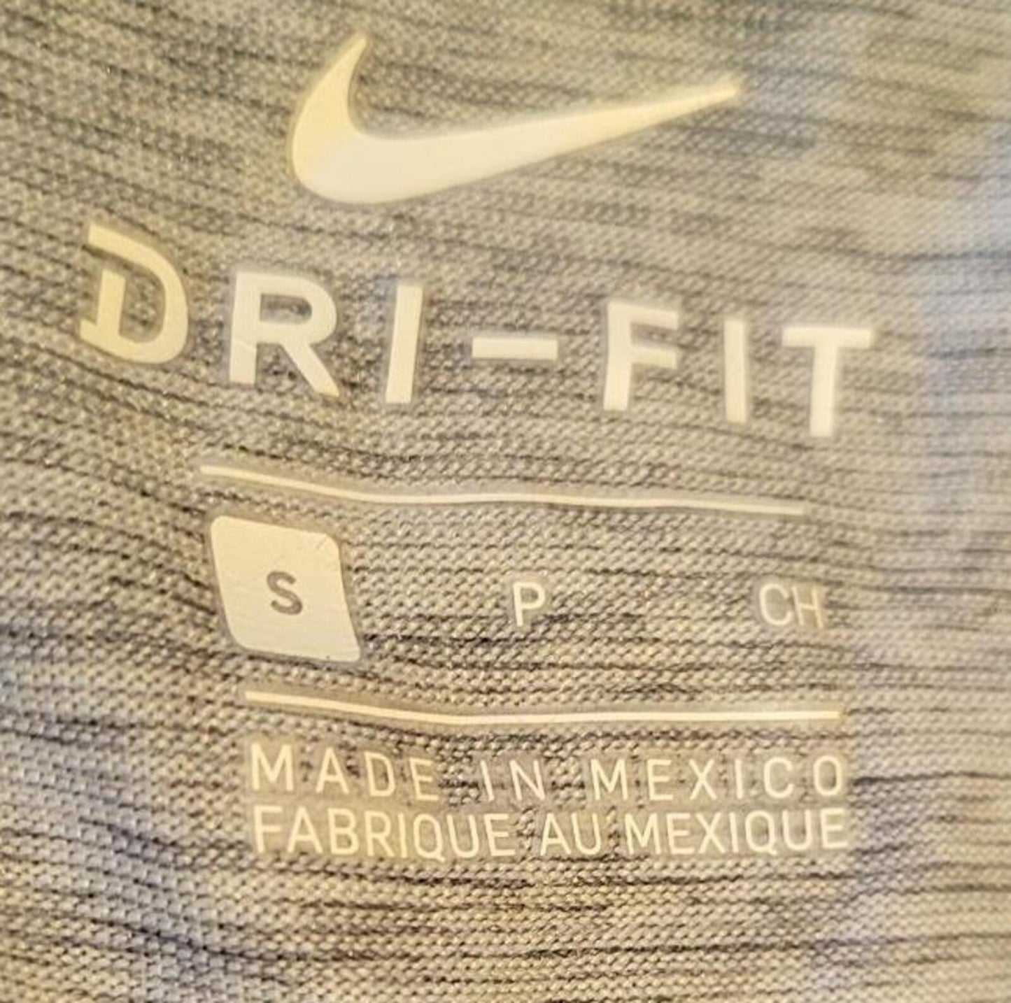 Nike Grey Short Sleeve T-Shirt with Black Swoosh Logo - Small