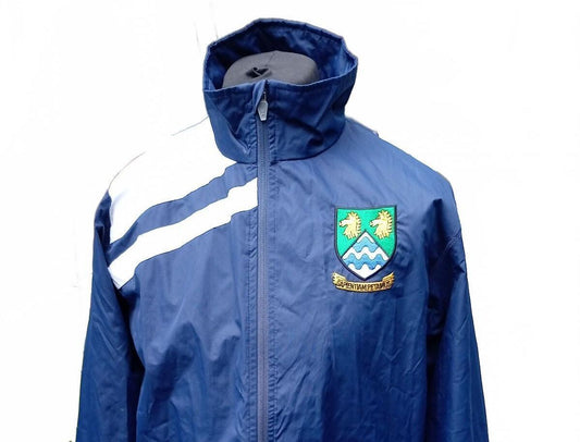 Blue Lightweight Rain Cagoule – Medium – 20" P2P – Crest Logo – Packable Jacket