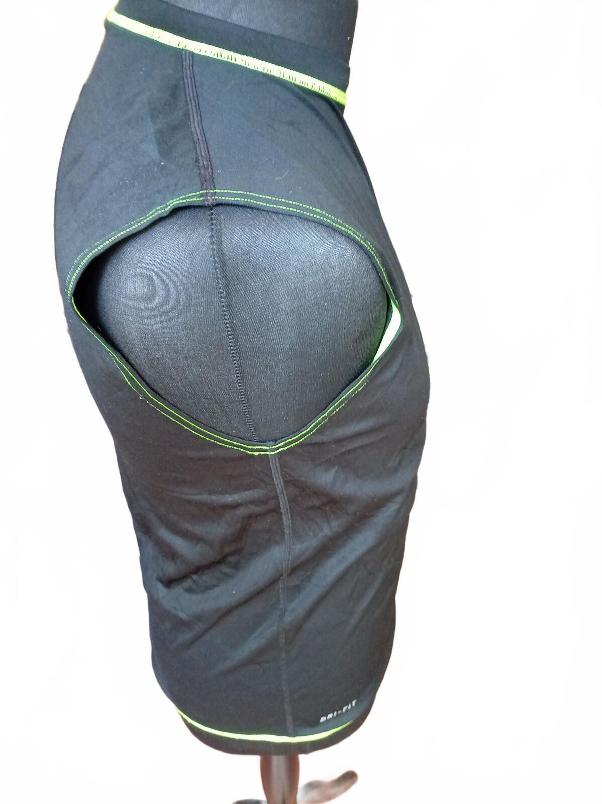 Nike Black Sleeveless Athletic Top with Green Stitching - Small