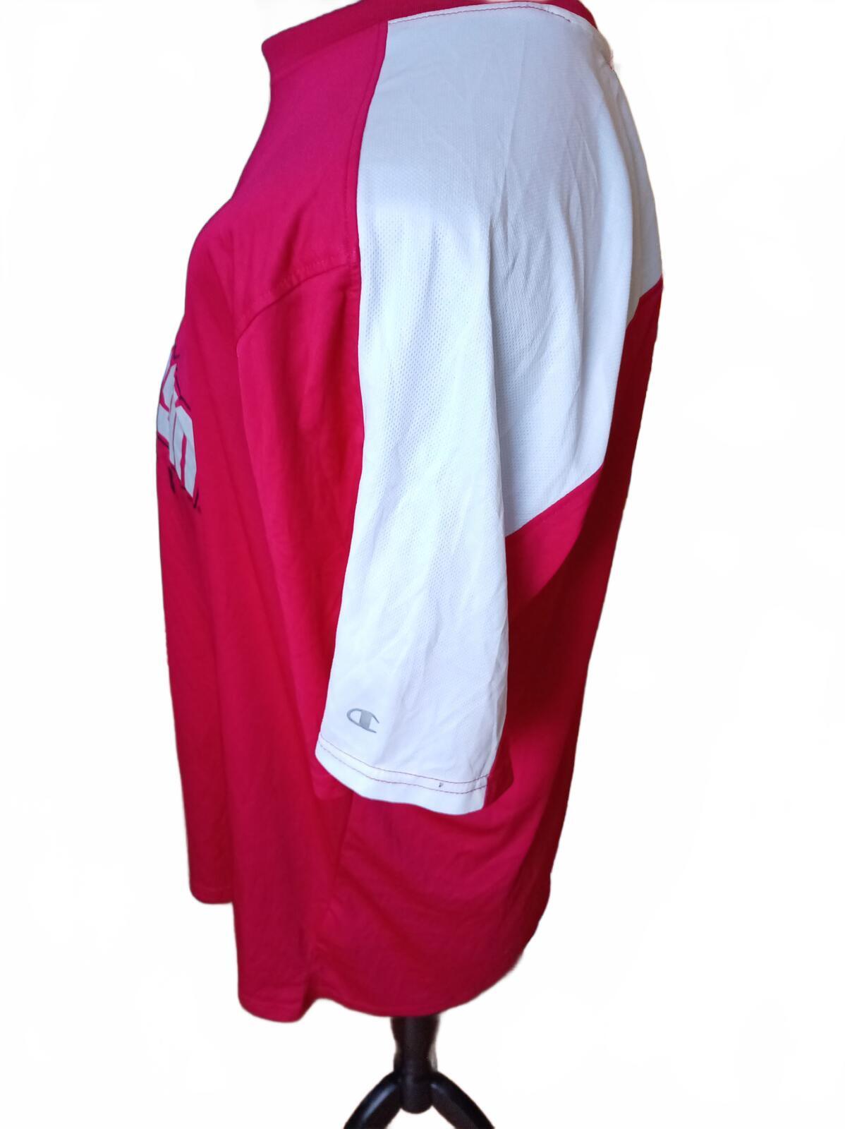 Champion Wisconsin Badgers Red and White T-Shirt - XL