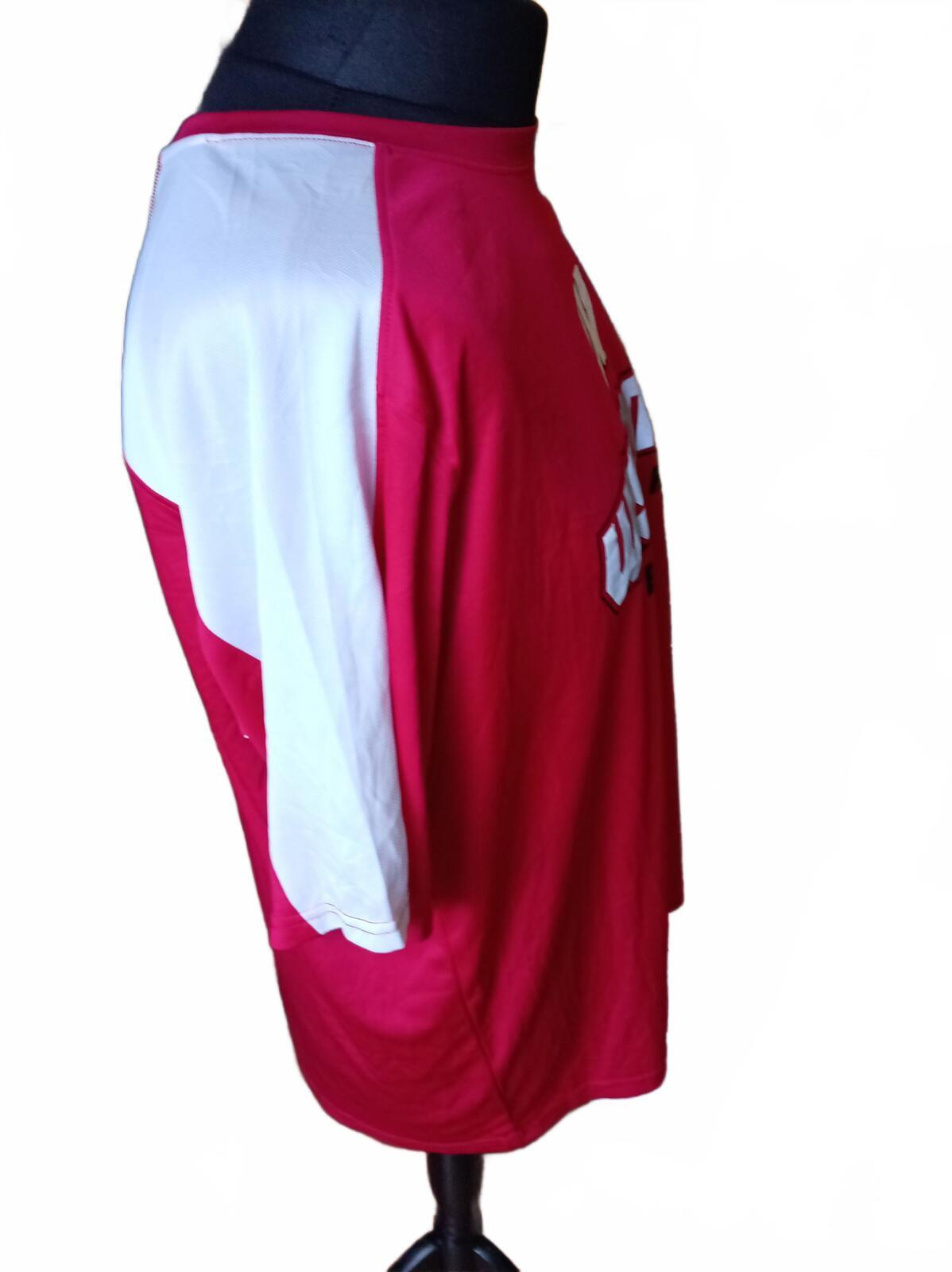 Champion Wisconsin Badgers Red and White T-Shirt - XL