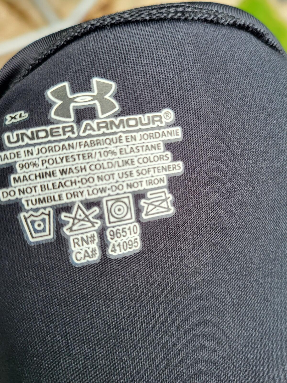 Under Armour Men's V-Neck Performance T-Shirt Navy Blue Extra Large XL