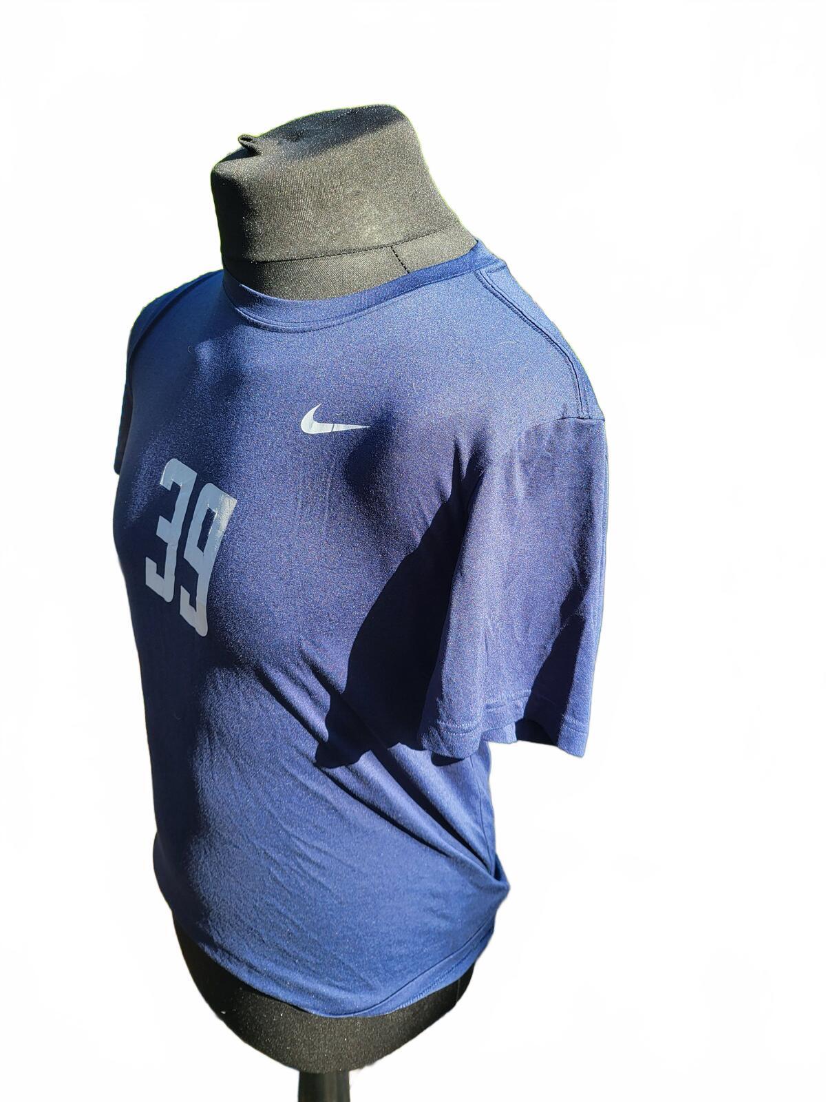 Nike Training Shirt Medium M Navy Blue Number 39 Football Running Athletic Tee
