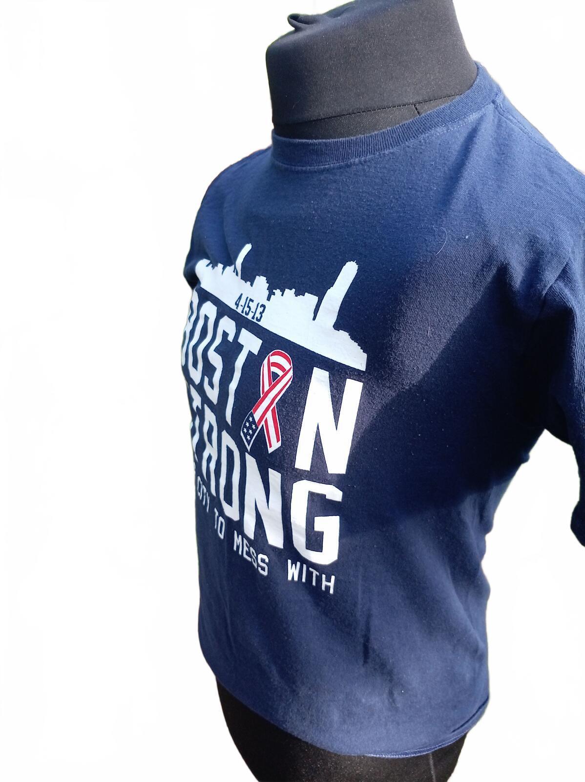 Boston Strong T‑Shirt Small Unisex Navy Graphic Tee Skyline Design Casual Fit