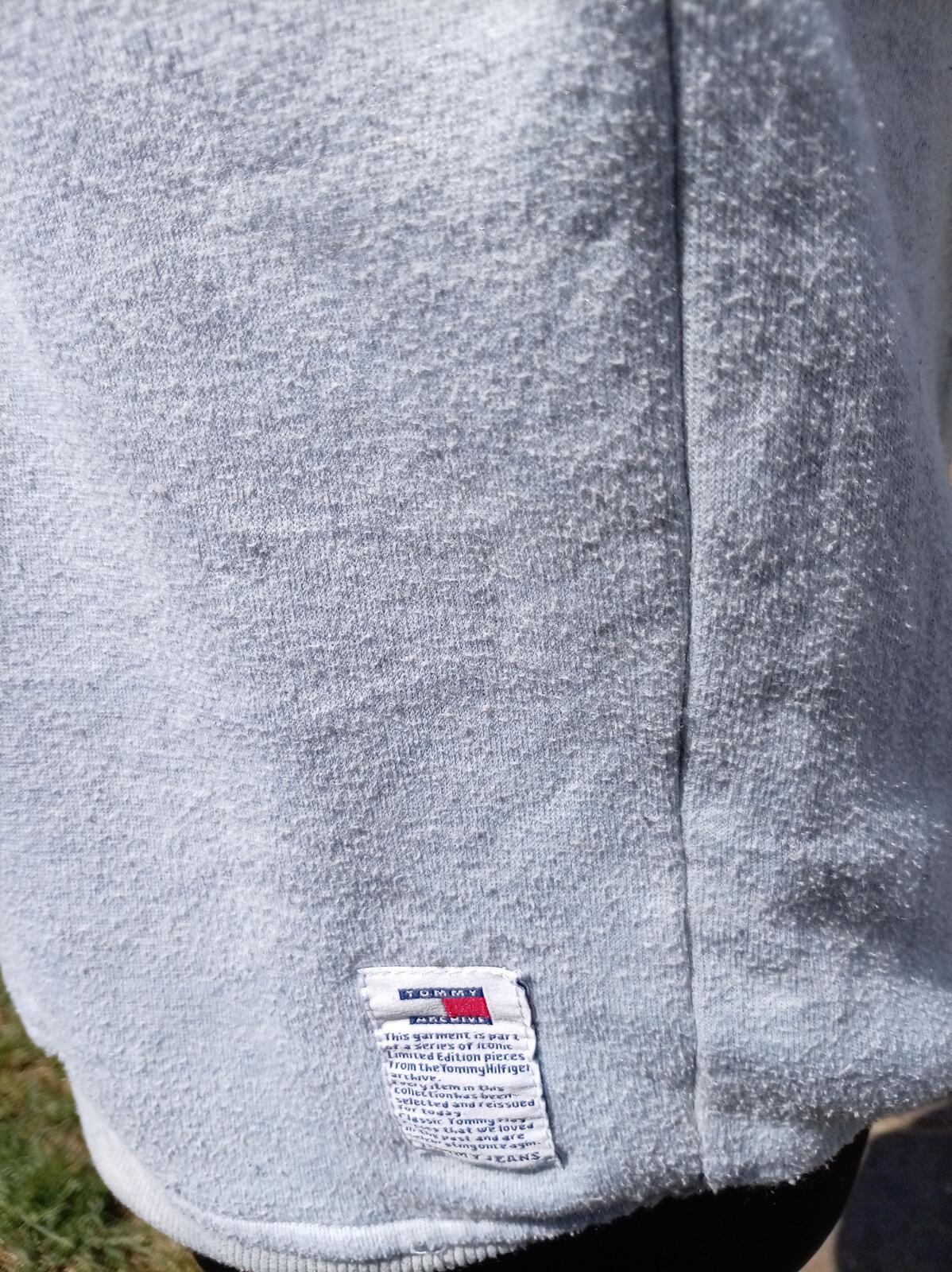 Tommy Hilfiger Sweatshirt Men’s Large – Big Logo – Grey – Crewneck – Fleece