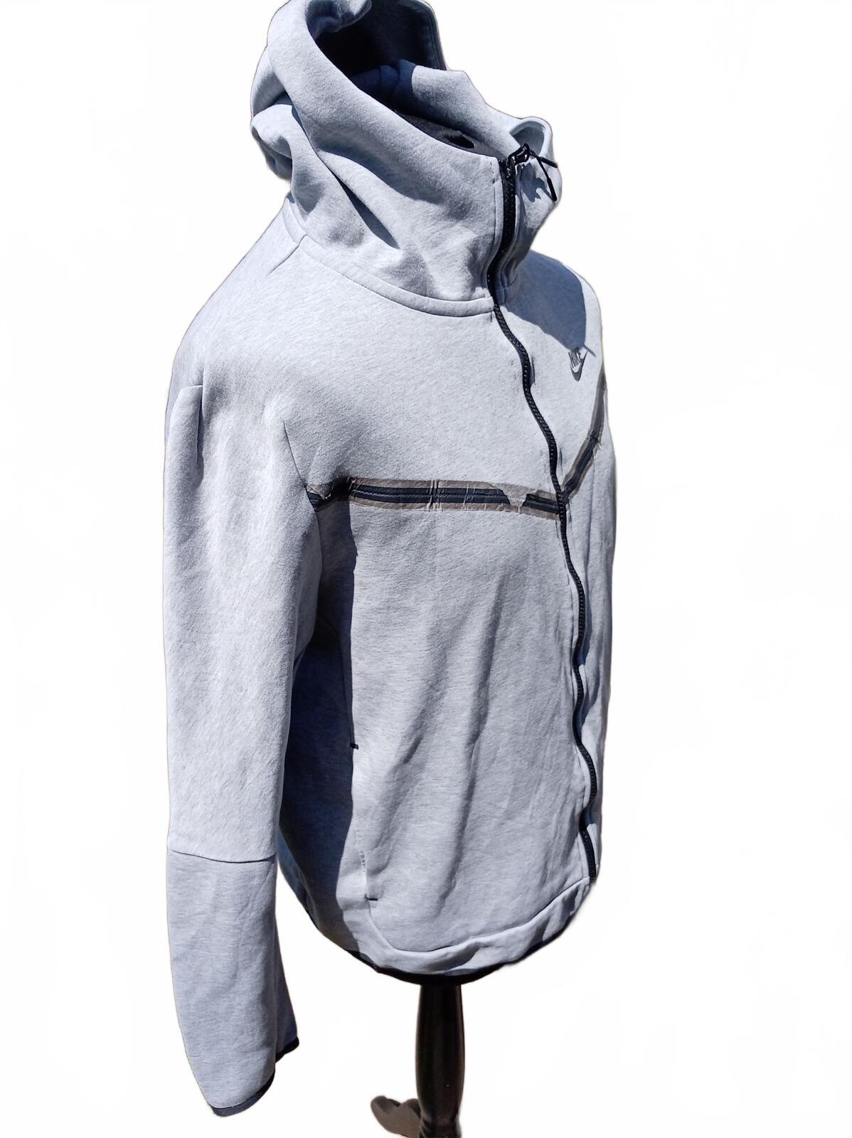 Nike Zip Hoodie Men’s Large – Grey – Tech Style – Full Zip