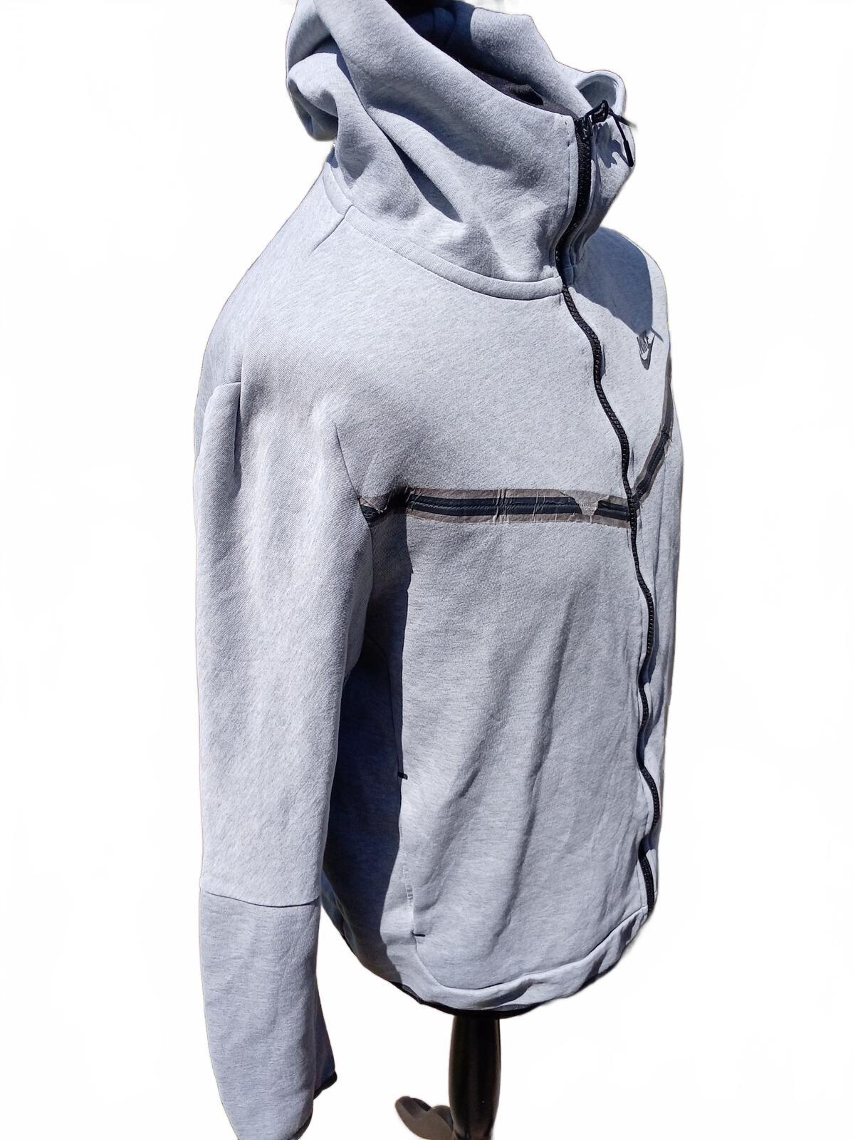Nike Zip Hoodie Men’s Large – Grey – Tech Style – Full Zip
