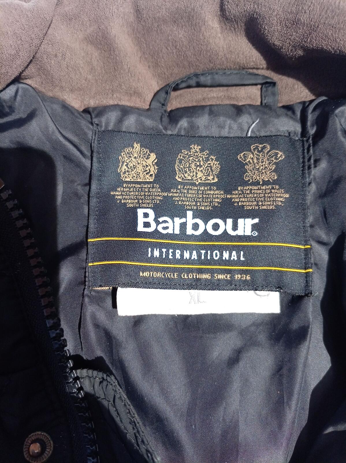 Barbour International Men's Quilted Jacket Black Size XL (Fits M/L - 22" P2P)