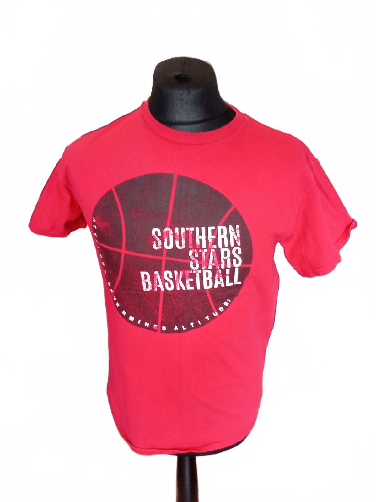 Red Southern Stars Basketball Graphic T-Shirt - Medium