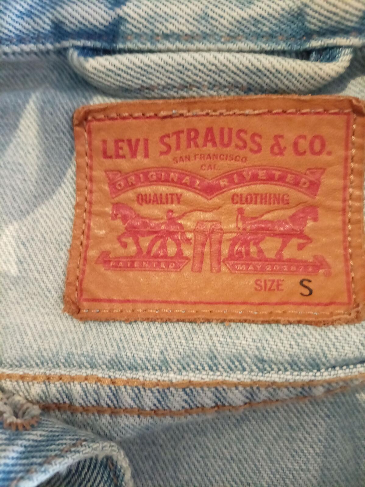 Levi's Women's Denim Jacket Size S Small Light Wash Blue Trucker Jean Classic