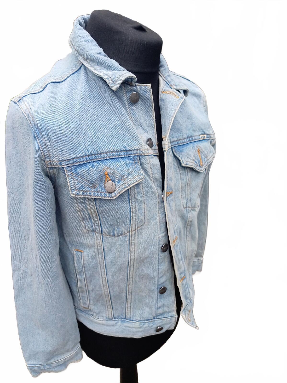 Wrangler Women’s Denim Jacket Size 12 Blue Fitted Western Style 100% Cotton