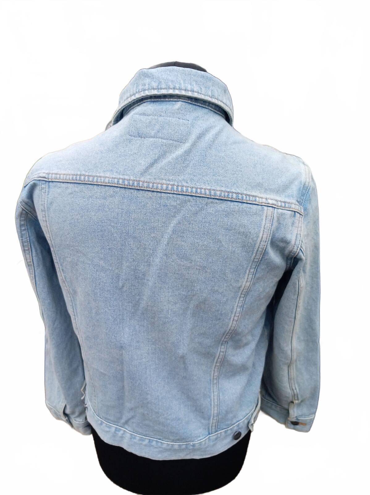Wrangler Women’s Denim Jacket Size 12 Blue Fitted Western Style 100% Cotton