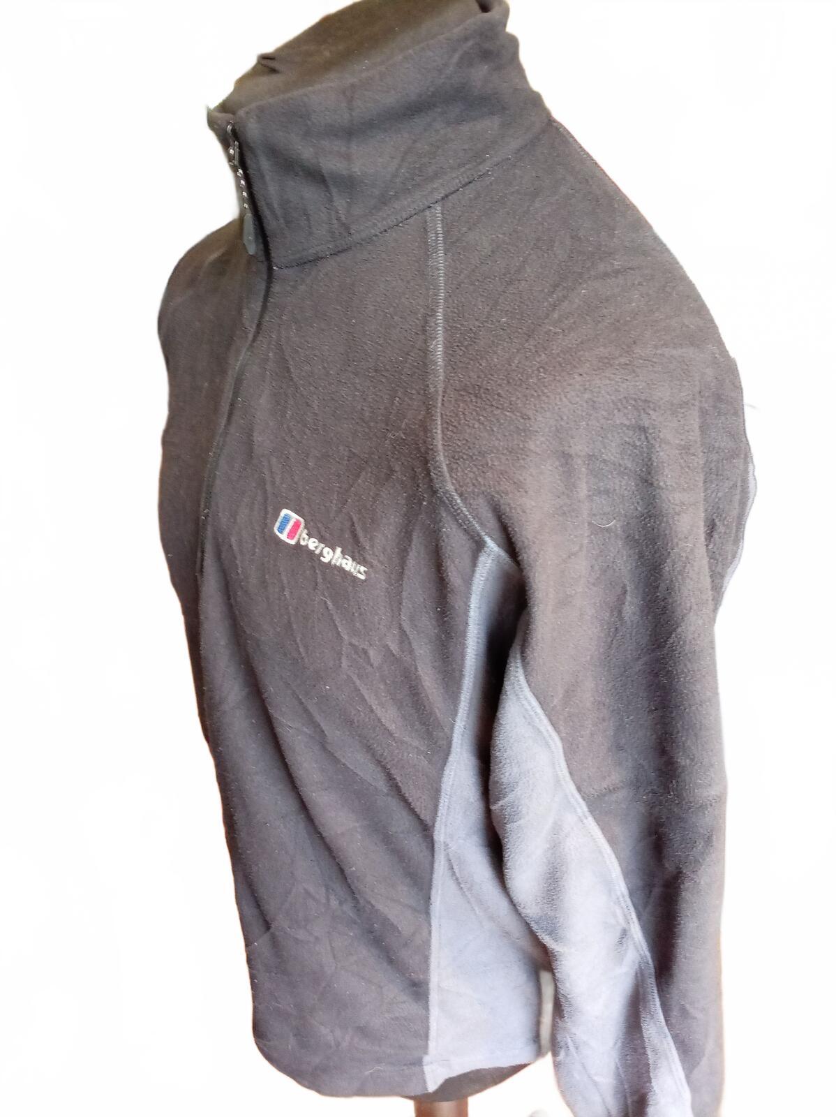 Berghaus Black and Grey Half Zip Fleece Pullover - Medium
