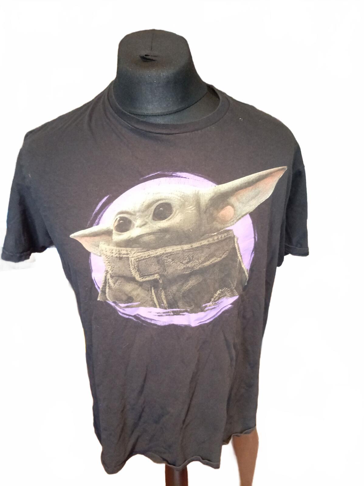 Black Baby Yoda Graphic T-Shirt - Large