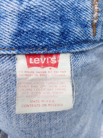 Vintage Levi's made in USA 70507 Denim Jacket Men's L 23" P2P Light Wash 1990