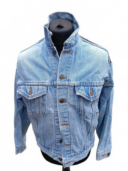 Vintage Levi's made in USA 70507 Denim Jacket Men's L 23" P2P Light Wash 1990