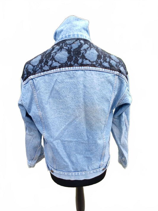 Vintage Levi's made in USA 70507 Denim Jacket Men's L 23" P2P Light Wash 1990